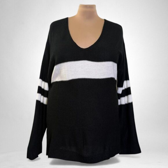 GeeGee Black V-Neck Lightweight Sweater, NWOT! Size 1XL - Picture 2 of 7